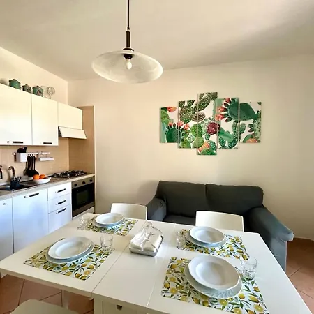 Apartment Casa Nika A Pochi Passi Dal Mare *